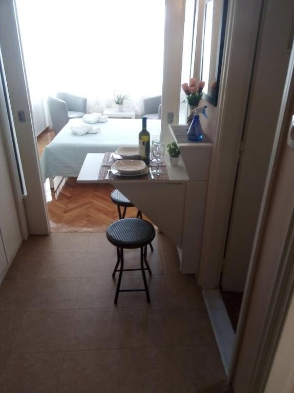 Sylvia' S Apartments Афины Экстерьер фото