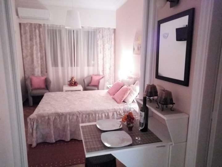 Sylvia' S Apartments Афины Экстерьер фото