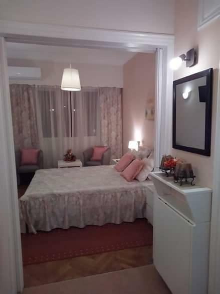 Sylvia' S Apartments Афины Экстерьер фото