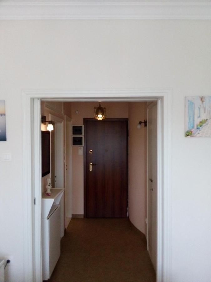 Sylvia' S Apartments Афины Экстерьер фото